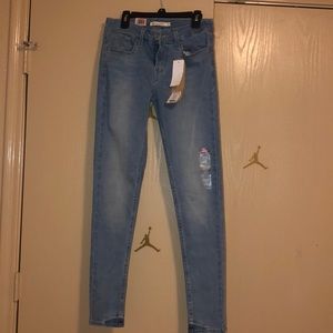 Levi jeans